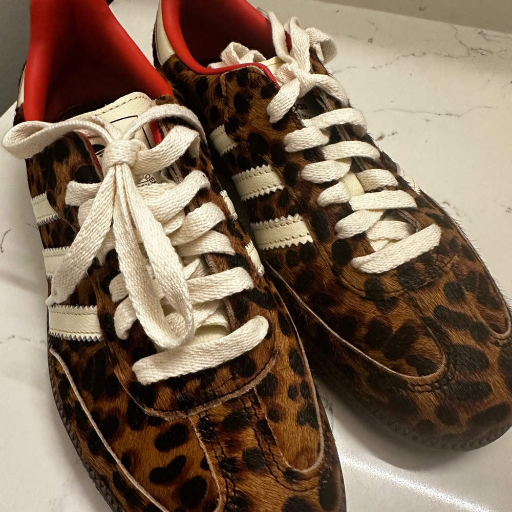 Adidas Women's Leopard Print Sneakers (Never Worn!)